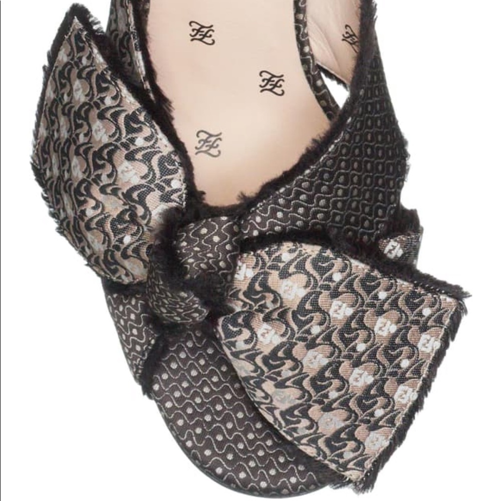 BNIB FENDI BOW SLIDE SANDALS - Picture 4 of 4